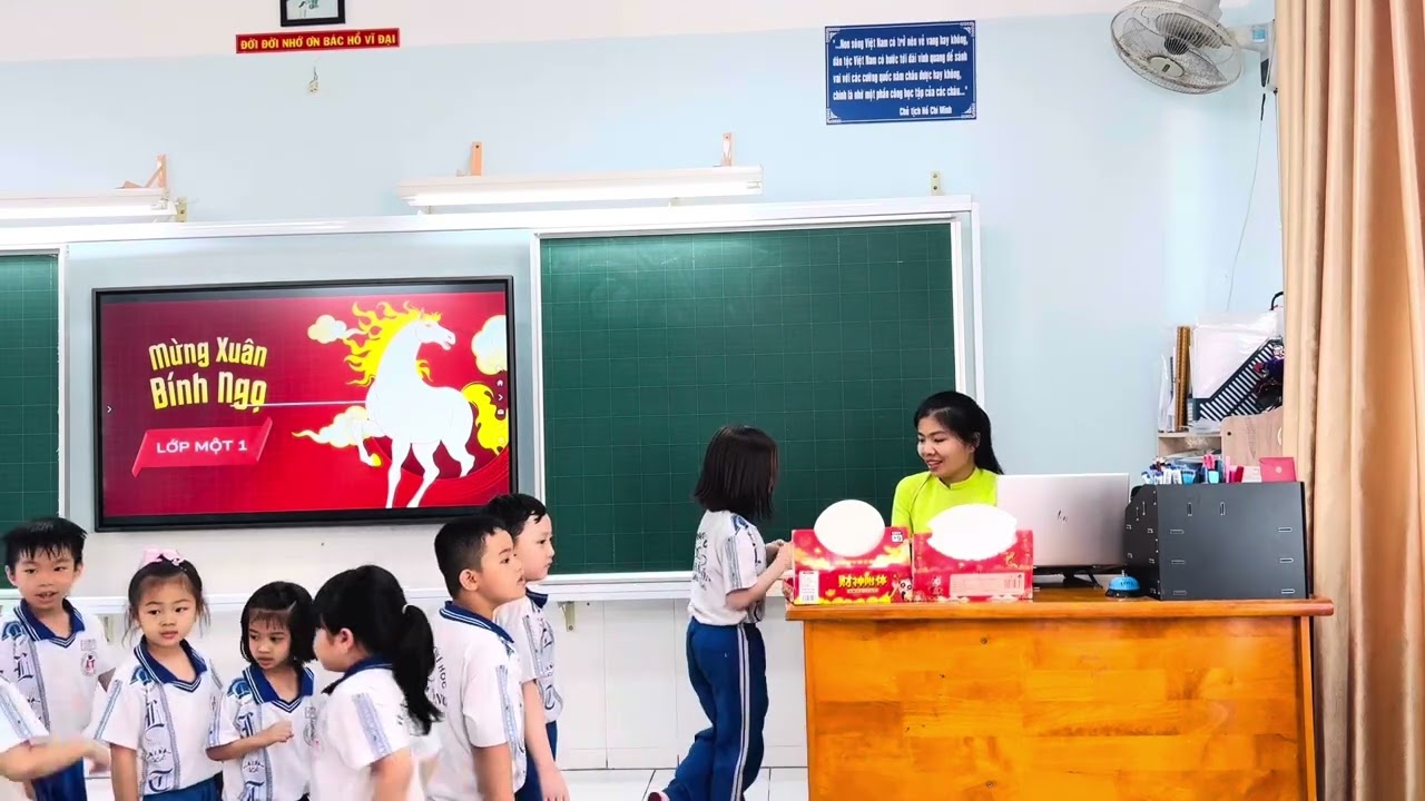 Chào Xuân Bính Ngọ 2026 - Team Một 1