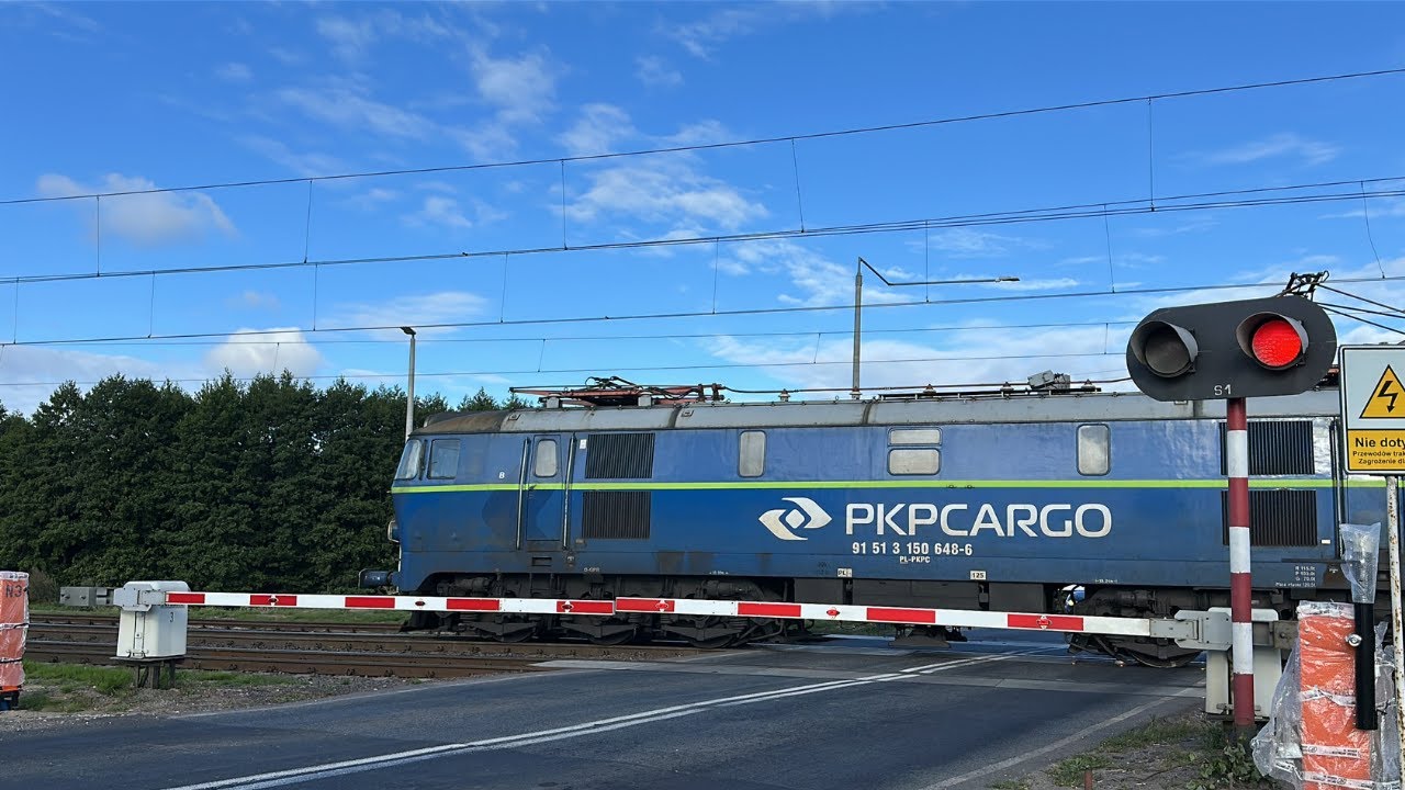 Przejazd kolejowy Warlubie // Polish Railway Crossing