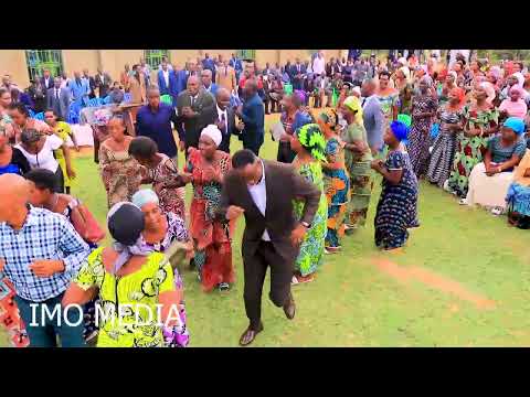 UMUKUGA UNEJEJE ABANTU NAKIVALE BEGA