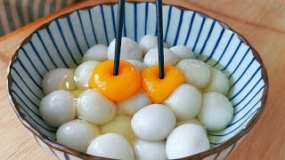 湯圓不要直接煮著吃，加2個雞蛋，筷子攪一攪，出鍋瞬間被掃光
