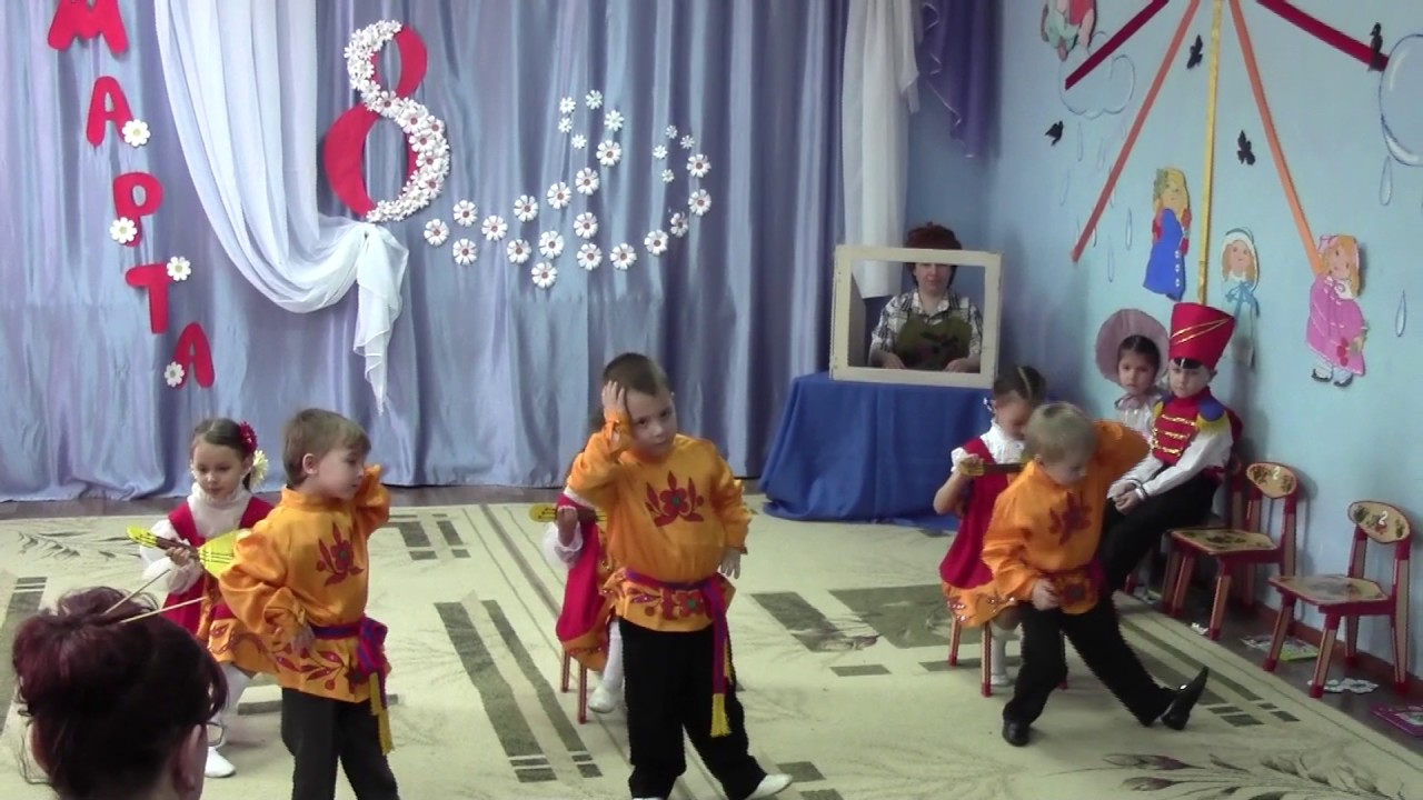 танец девушки фабричные в детском саду. танец девушки фабричные в детском саду. танец девушки фабричные школа. мбдоу новоильинский детский сад. танец девушки фабричные в детском саду.
