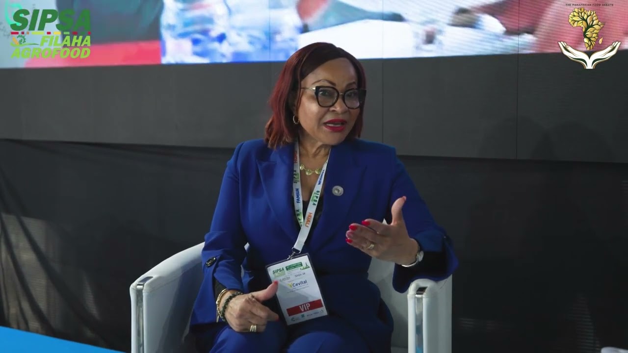 Mme SACKO JOSEFA LEONEL CORREIA,  Commissaire de l'Union africaine