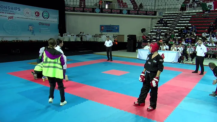 Kristina Nikalova v Keila Mejia WAKO World Champio...