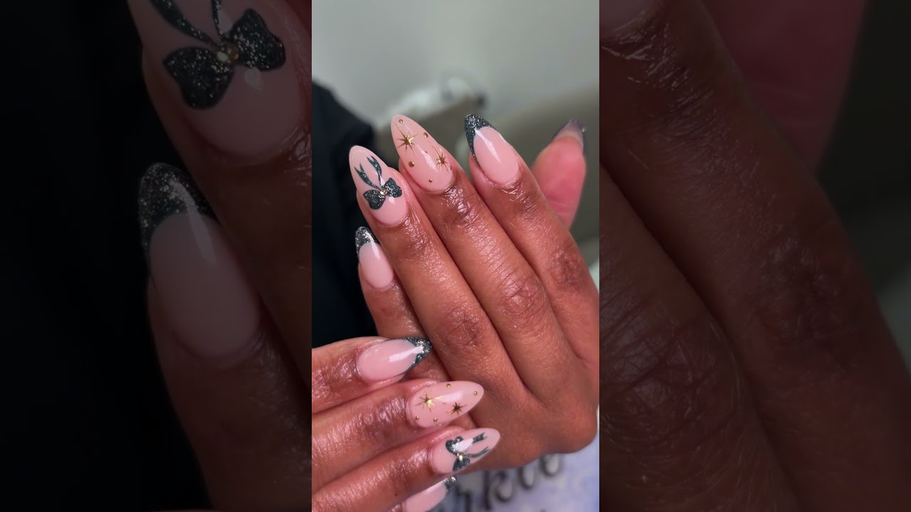 This soft glam nail design blends timeless beauty