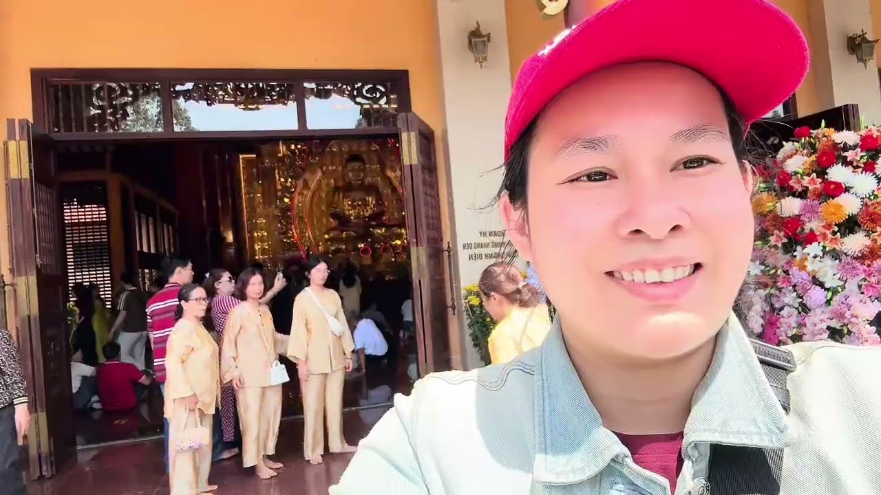 Đi chùa mùng 2 tết. Mọi người xem thử là em đi được tổng cộng bao nhiêu ngôi chùa vào M2 ạ.