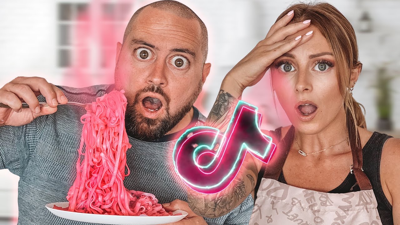 ON TESTE DES FOOD HACK TIKTOK EN COUPLE