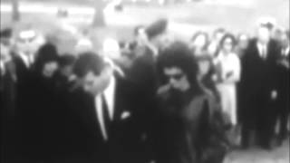 November 27, 1963 - Jacqueline And Robert F. Kennedy Revisit President John F. Kennedys Grave