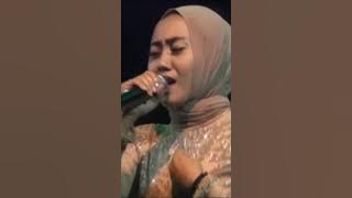 walaupun aku kalah di dalam percintaan tetapi aku juga pernah merasakan jua kasih sayang belaianmu