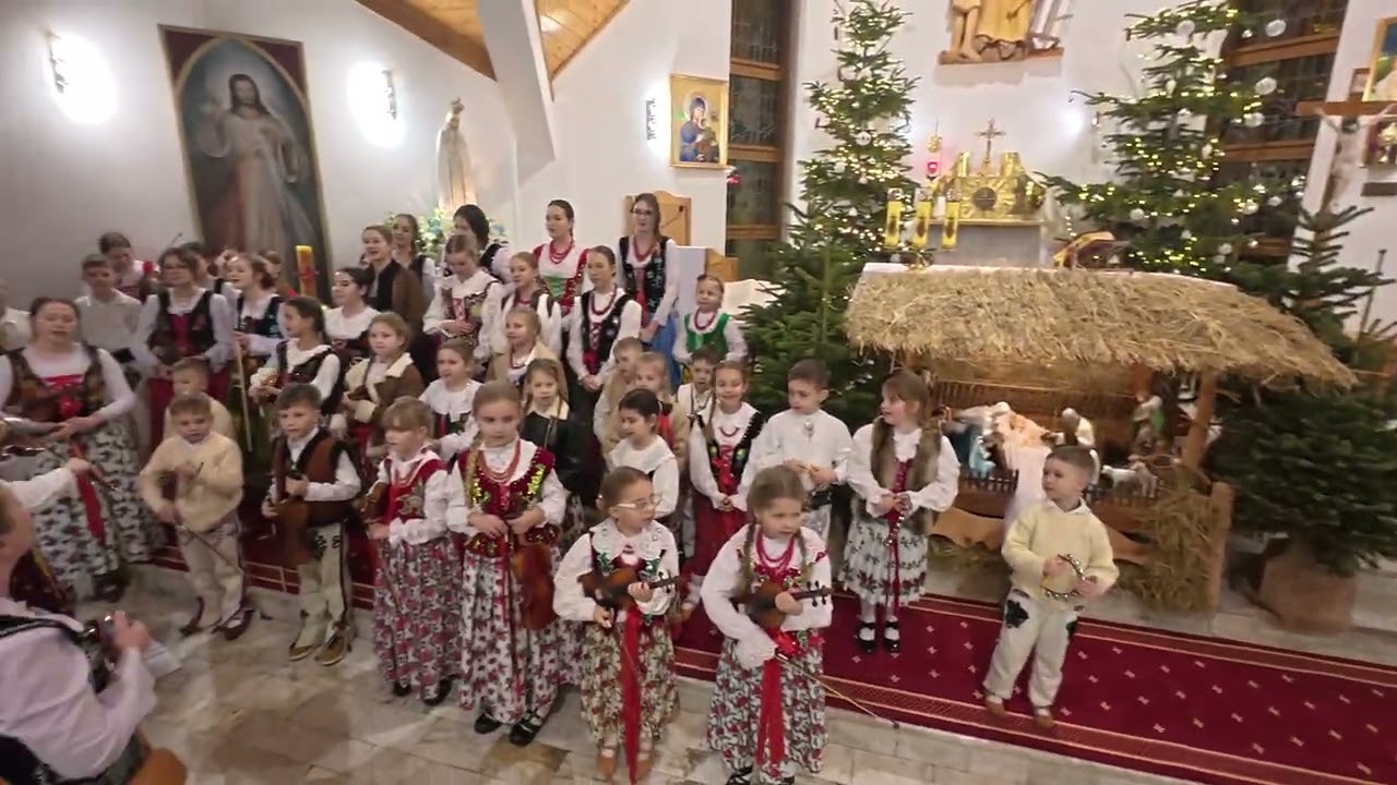" W wigilijną noc" - Występy Zespołu Regionalnego "Rabianie" z Raby Niżnej. Pasterka 2025