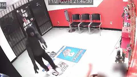 Aggravated Robbery (DW)  HPD case #1503227-18  11112 Airline