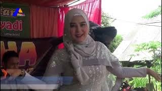 TIDAK SEMUA PENYANYI TAU LAGU INI_ SEMUA TERPESONA MELIHAT PENYANYI BERKERUDUNG_ ADEL _ RENUNGAN