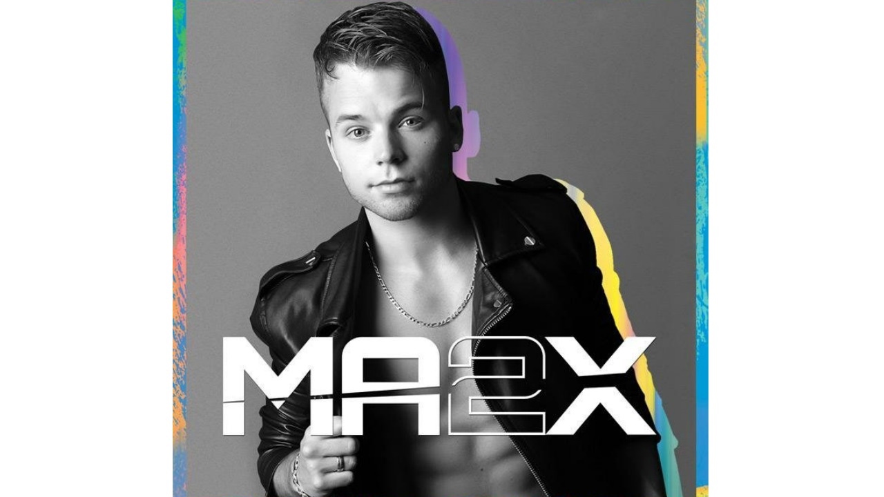 1. MA2X - La seule [LYRICS VIDEO] 2014 - YouTube