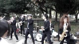 Empty Black Box  [Street Live Performance]