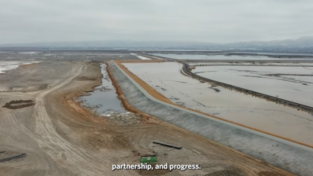 Достигнут важный этап в реализации первого этапа проекта по благоустройству береговой линии залив...