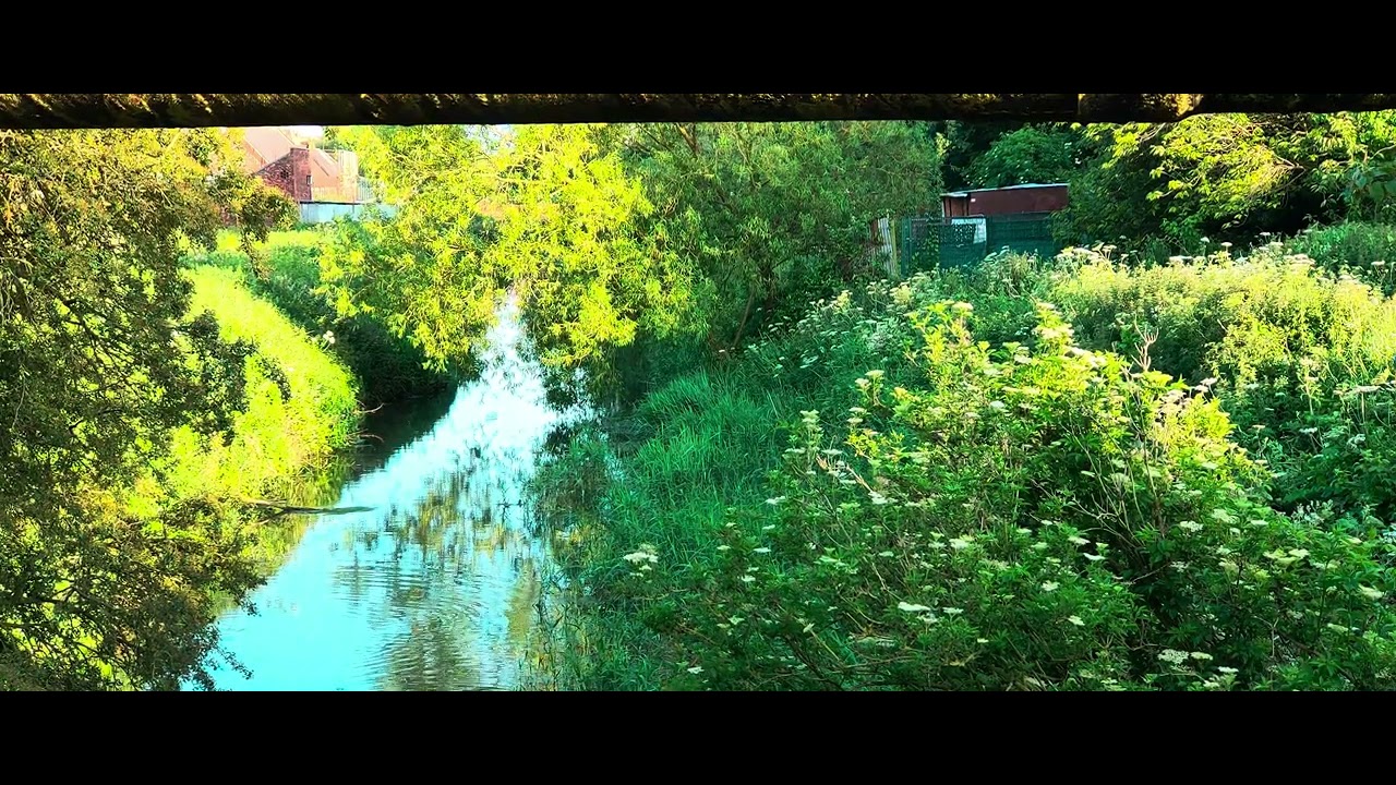 HDR10+, 60Fps, Beverly & Barmstone Drain, Hull