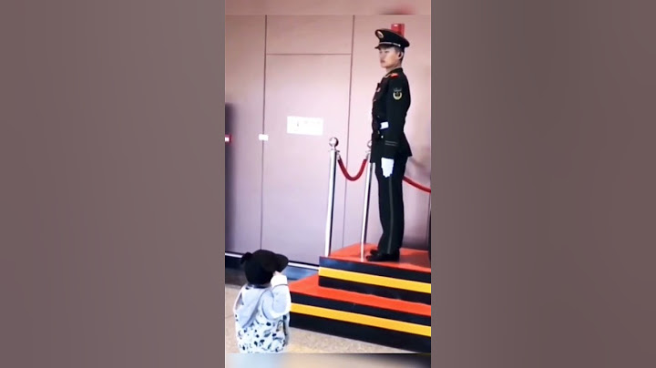 Saluting Our Heroes: A Heartwarming Encounter Between a Cute Little Boy and a Soldiers #viral