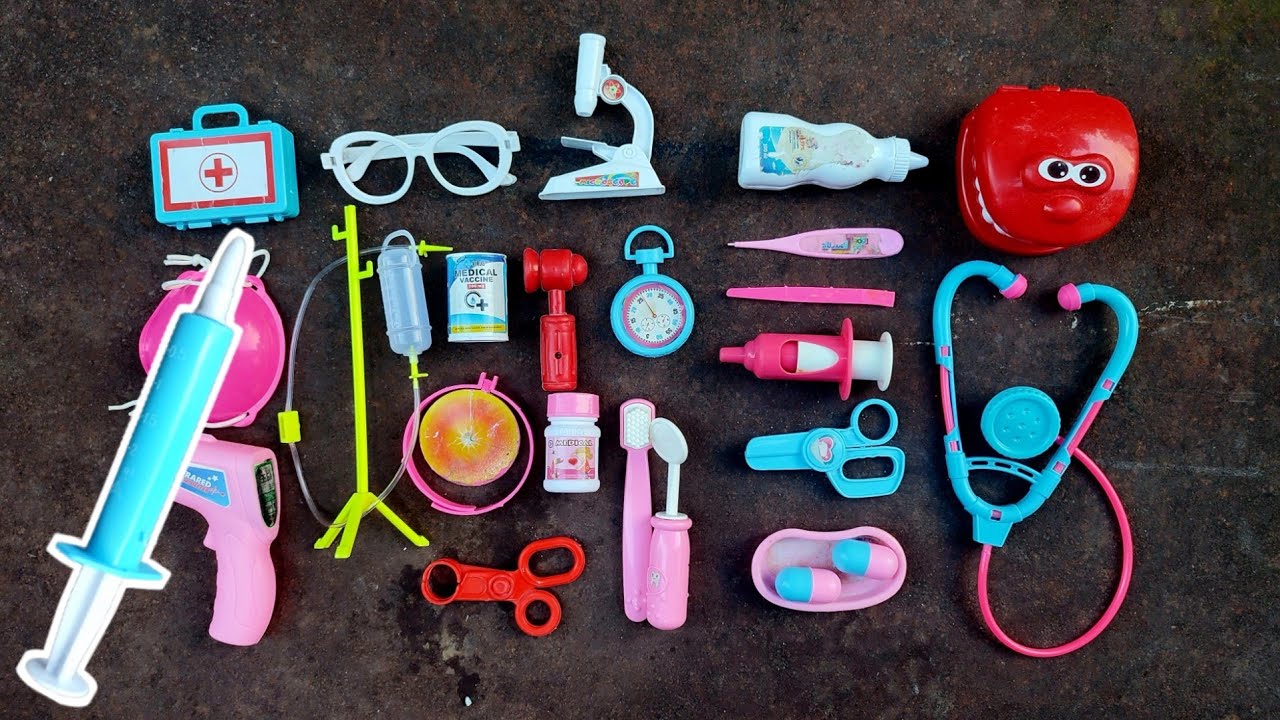 Hunting Masker, Termometer, Jarum Suntik, Stetoskop, Gunting, Mikroskop, Obat kapsul, Vaksin virus