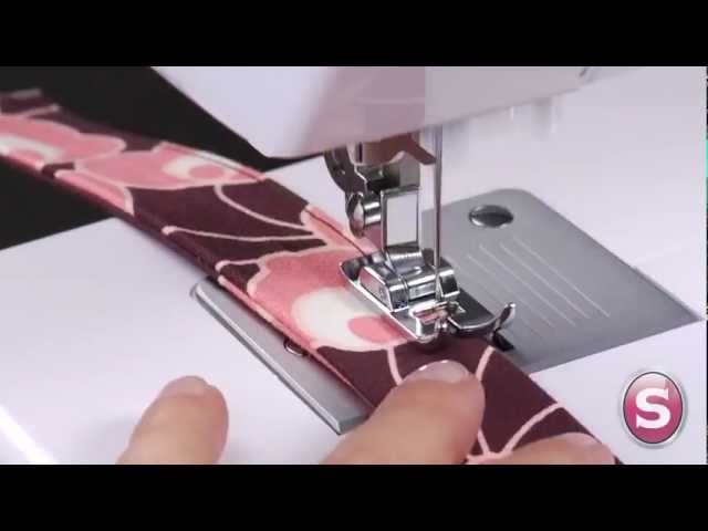 HOW TO USE THE AUTOMATIC NEEDLE THREADER ON A SINGER SEWING MACHINE 4166  tutorial 