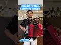 Japonés toca Amor a la ligera de Los Invasores de Nuevo León🤠🇯🇵