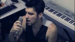 John Moonstone - Rolling in the deep - Adele