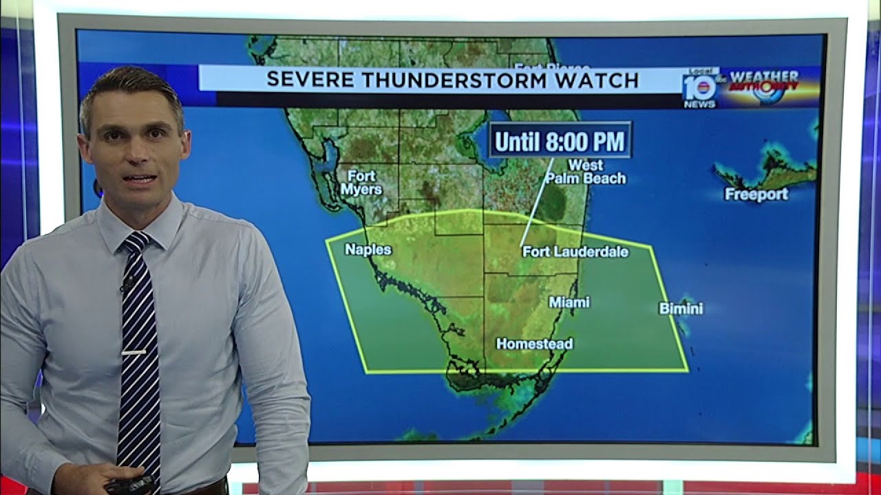 Severe weather rolling into South Florida - YouTube