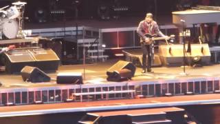 2016 - 07 - 03 Bruce Springsteen - Hungry Heart (Jake Ramp Walk To End)
