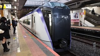 E353系 S104編成 特急あずさ38号新宿行が立川駅3番線を発車するシーン