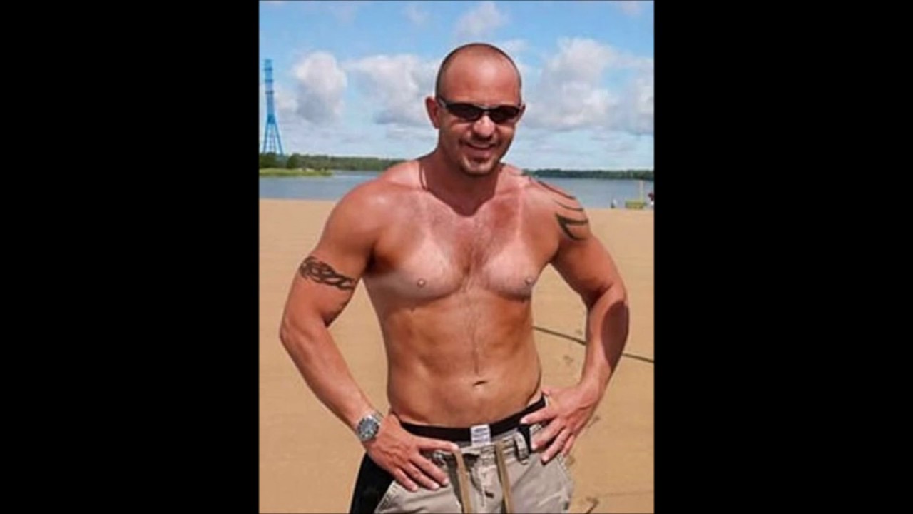 Sunburn Bra Song Mike Farquhar YouTube