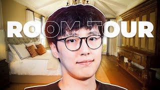 :        | ROOM TOUR