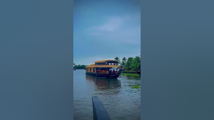 📍Boats of Alleppey backwaters, Kerala 💚 #alleppey #alleppeyhouseboats #nature #kerala #boathouse