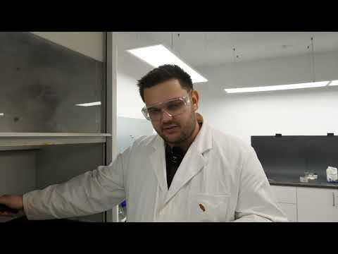 Acetic acid is FLAMMABLE | JJChemistry