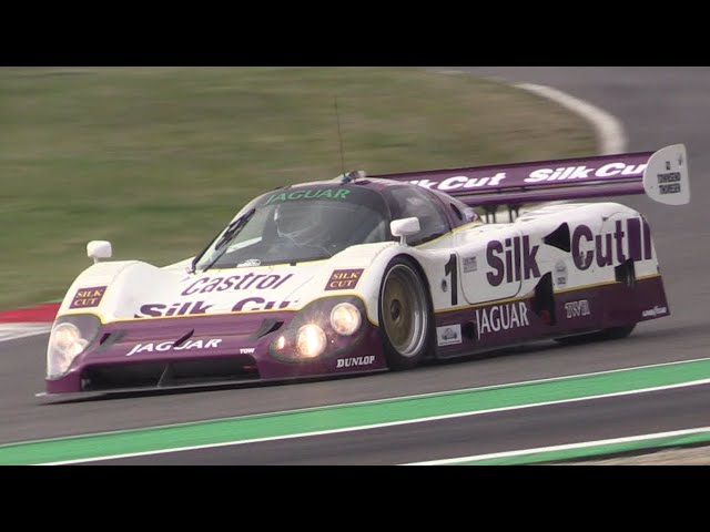 TAMIYA JAGUAR XJR12 | Unboxing & Build - YouTube