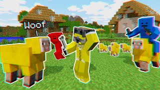 Minecraft Manhunt but every Mob looks like YELLOW SHEEP