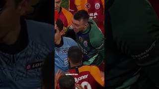 KUDURTAN CİNSTEN BİR TARZI VARDI ABİMİNN #ytdayibenionecikarnolur #galatasaray #belhanda #ucl