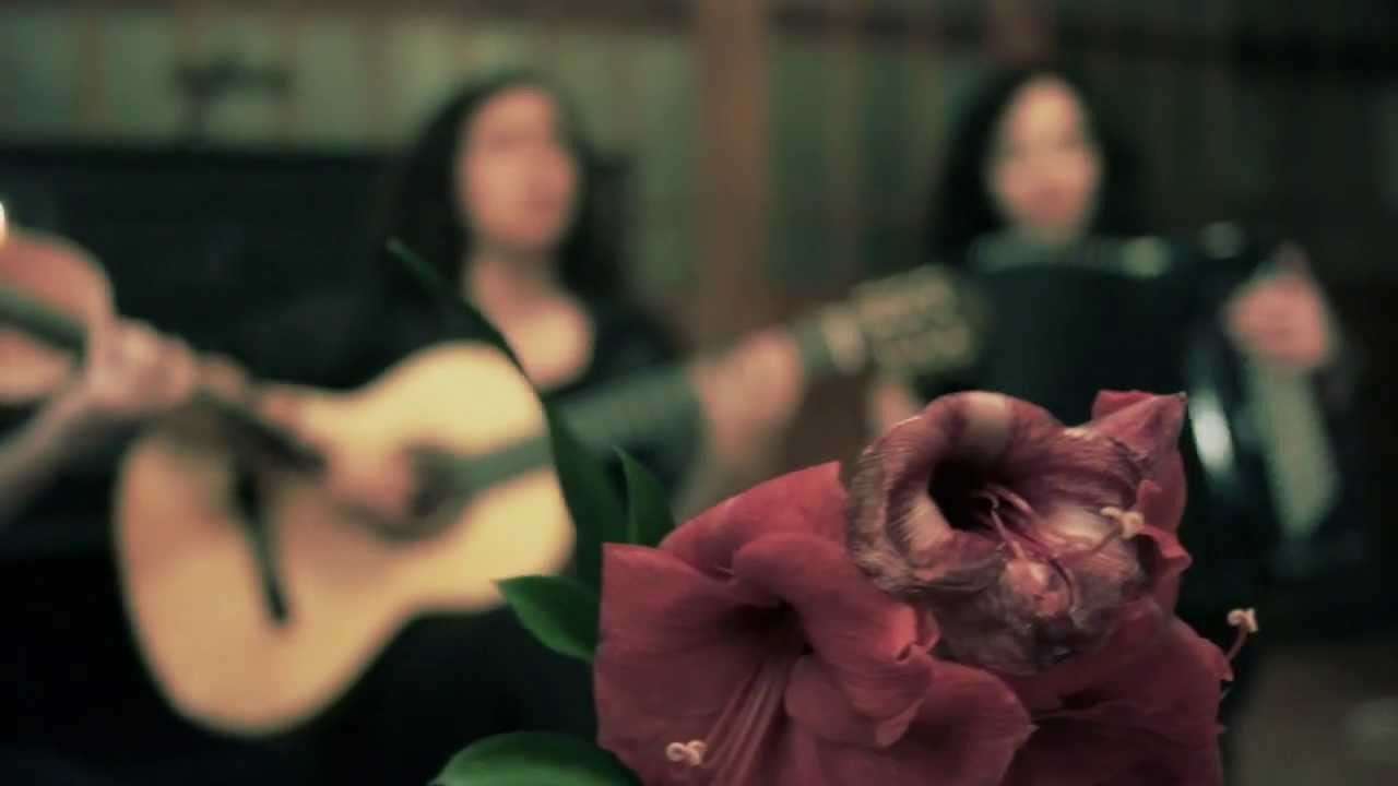 AS 3 MARIAS - CORPETE VERMELHO