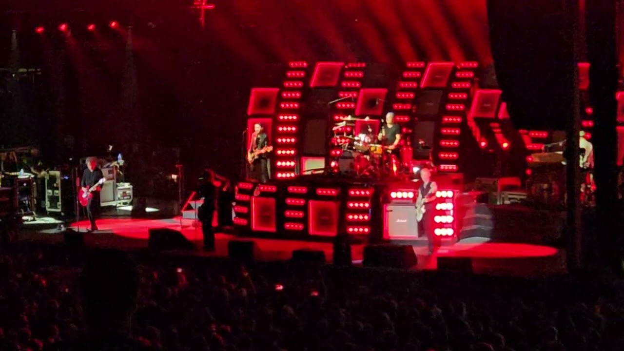 Green Day - Give Me Novacaine & She's a Rebel - Live 2024-08-20 Bonner Springs, Kansas