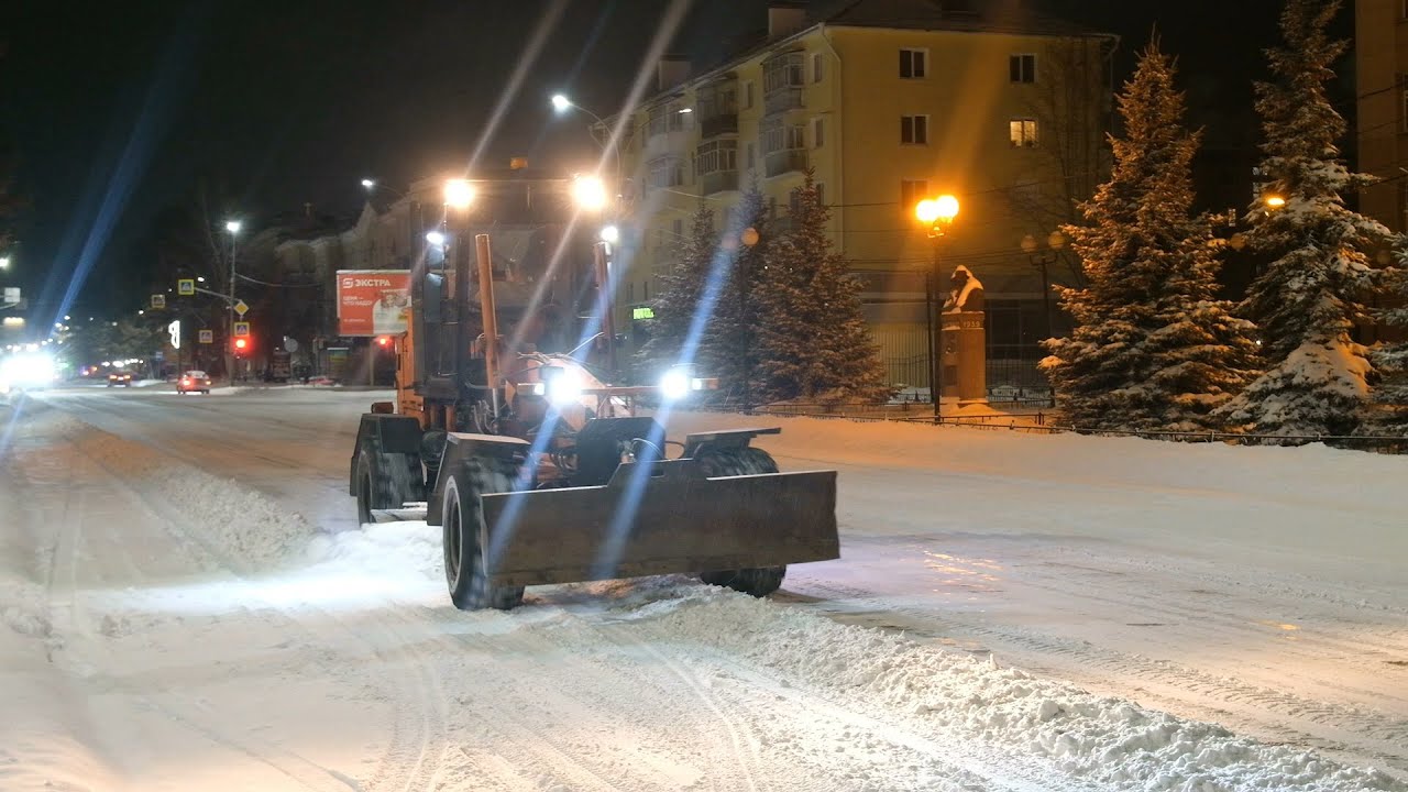 Снегопад увеличил фронт работ на городских улицах #серовтв #серов #твсеров