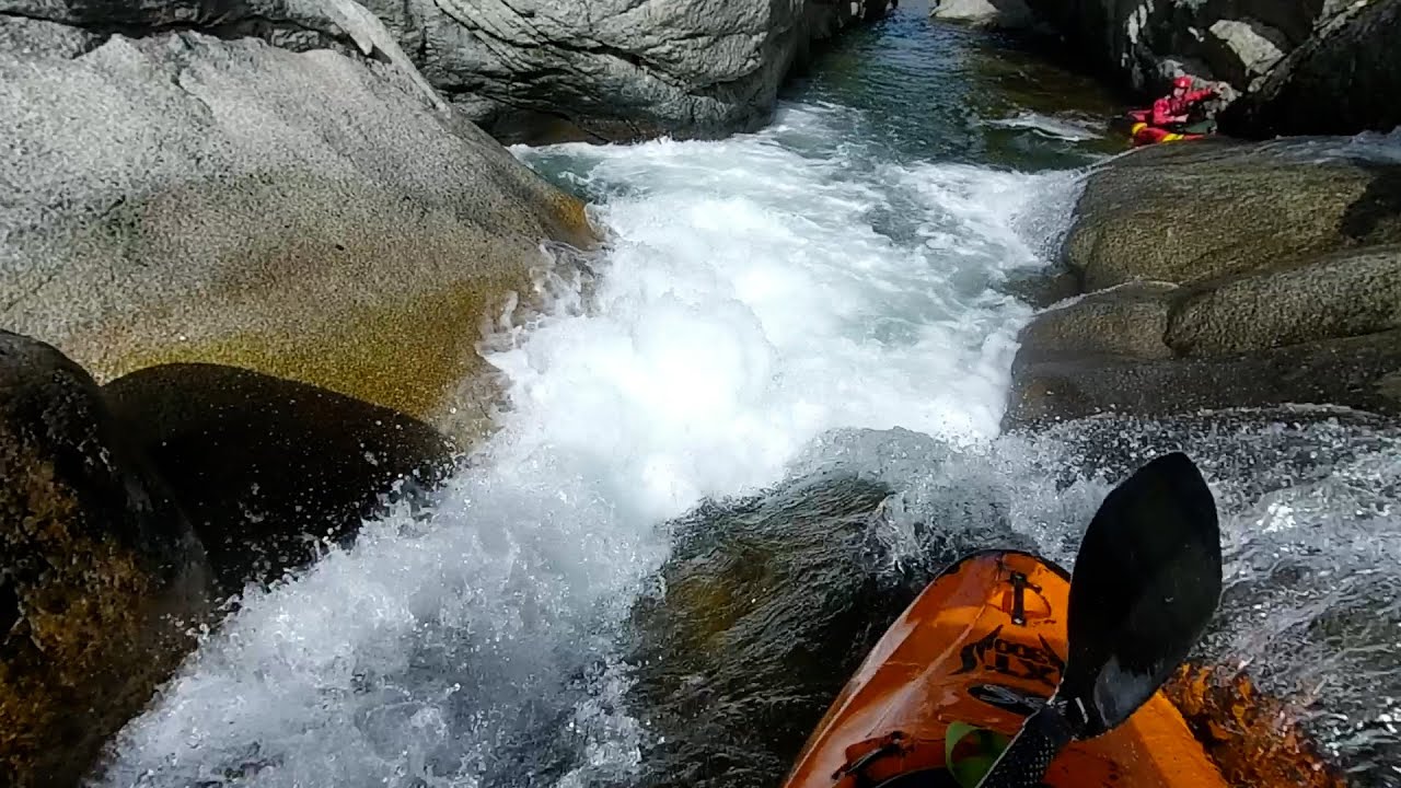 kayaking on the upper golo | corsica | low water