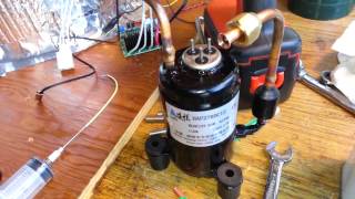 Mini DC Refrigeration Compressor - Oil Charge