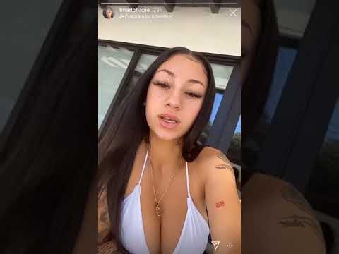 Bhad Bhabie Twerks By The Pool