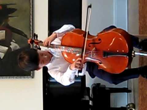 Didi played Gavotte by JB Lully at the annual Suzu...