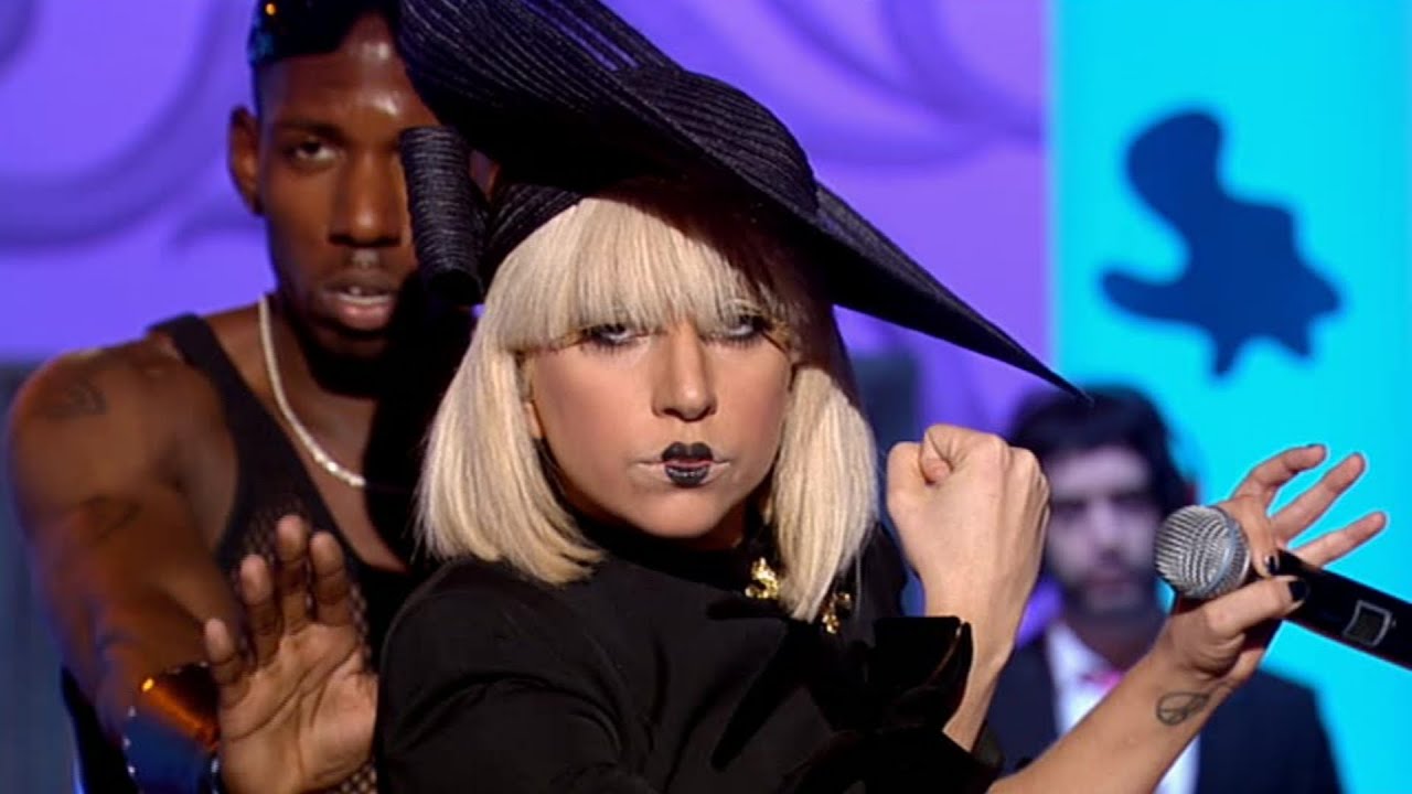 Download Lady Gaga - Poker Face Live at The Paul O'Grady Show (April 20th 2009)