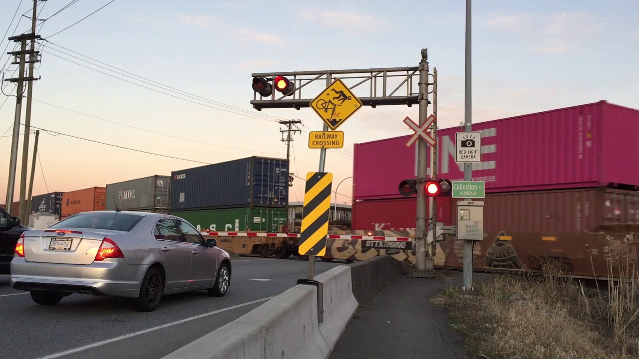 Langley Bypass (BC10) Railway Crossing, Langley,