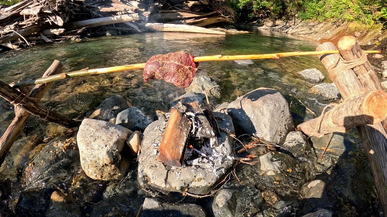 Bear Ribeye Over Open Flame | Primitive Bushcraft Cooking in the ...