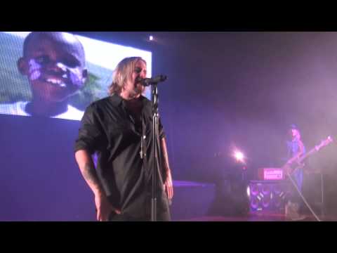 Audio Adrenaline - Kings and Queens - Kings & Queens Tour - PA 2013 auf YouTube ansehen Audio Adrenaline - Kings and Queens - Kings & Queens Tour - PA 2013 auf YouTube ansehen