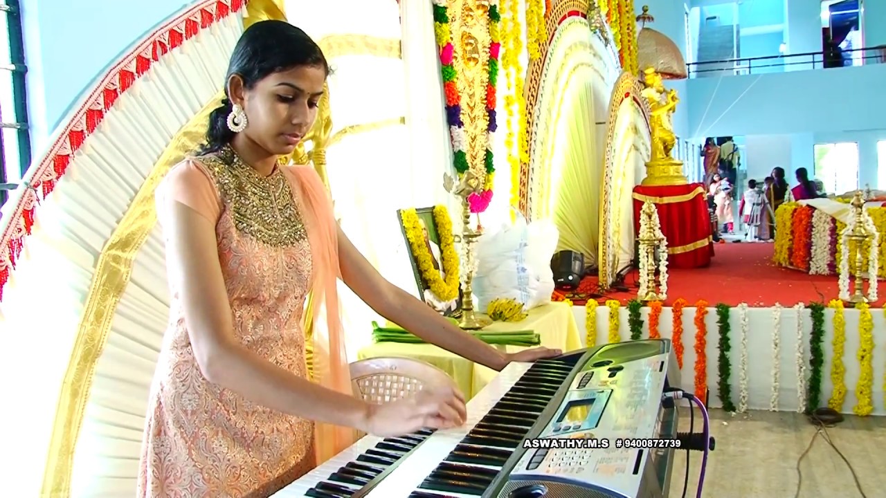 Kolakuzhal vili ketto radhe... keyboard performance by Aswathy MS