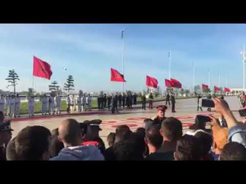 سابقة .. مواطنون يهتفون 