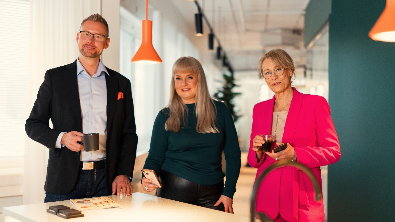 Huoneistokeskus hakee uusia kiinteistövälittäjiä ja asuntomyyjiä