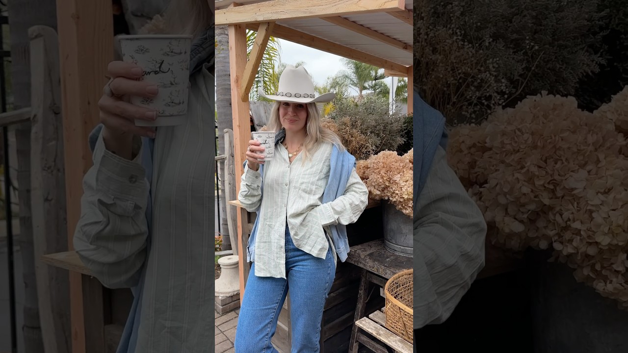 How to dress vintage Western for winter. Date look, brunch outfit, cafe date look, casual day ootd.