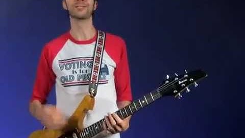 Paul Gilbert shows fast lick using the major scale